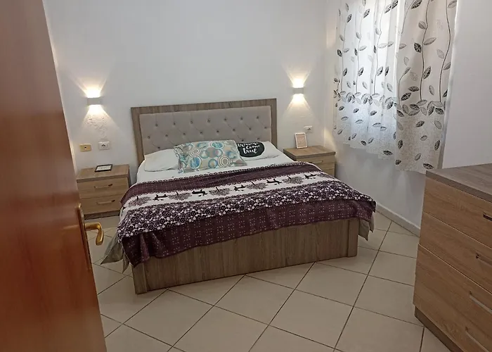 Apartament 1+1 Ap With Balcony Tirana