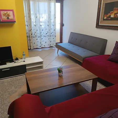 1+1 Ap With Balcony * Tiran