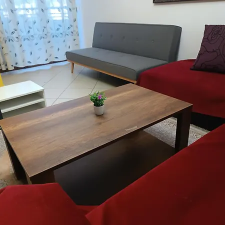 Appartement 1+1 Ap With Balcony Tirana