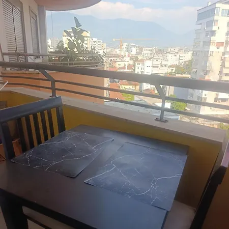 アパート 1+1 Ap With Balcony